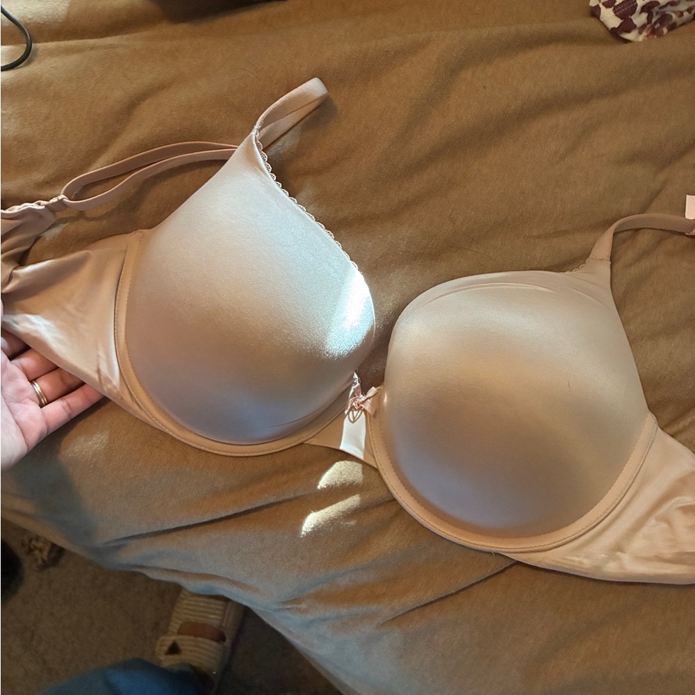 Victorias Secret Perfect Shape Nude Pushup T-Shirt Bra - Smooth Support